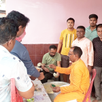 हनुमान जन्मोत्सव पर बजरंगबली मंदिर गोमिया में श्रद्धा का सैलाब, भक्तों के बीच वितरित हुआ खीर का प्रसाद