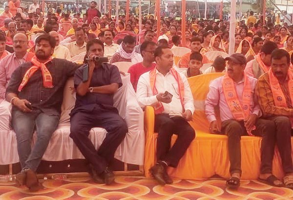 A grand Hindu conference was organised by the entire society in Gomia.
