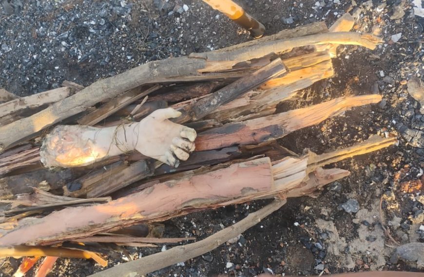 The severed hand of Ramu Turi's body was found on the banks of Tenughat Dam.