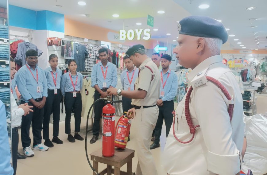 Mock drills were conducted in schools and malls to provide information on fire safety