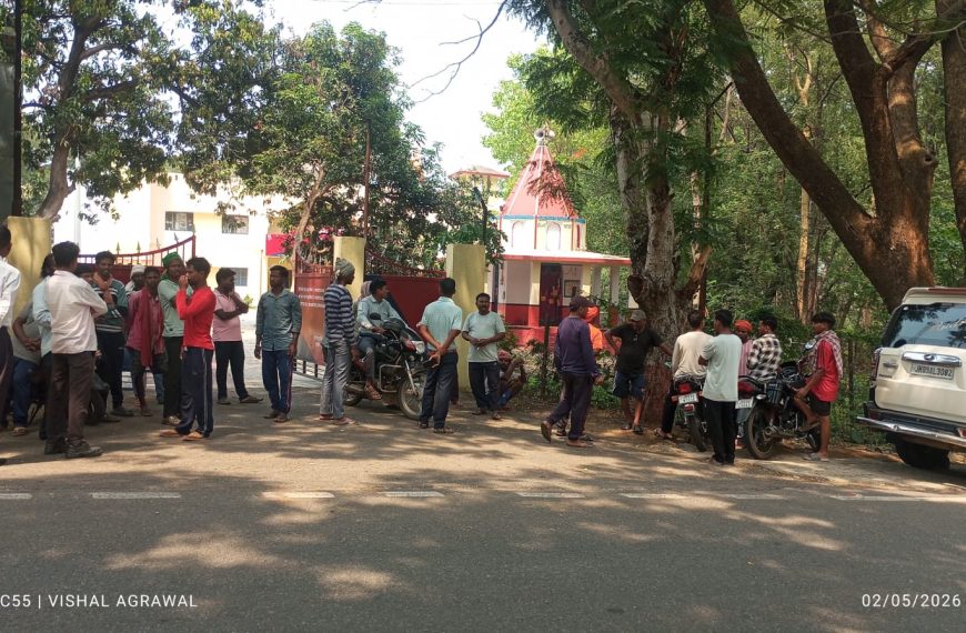 Tragic accident on Gomia-IEL main road, woman dies