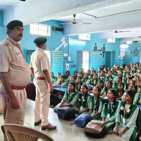 SI Manoj Kumar made school children aware