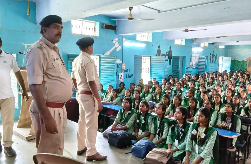 SI Manoj Kumar made school children aware