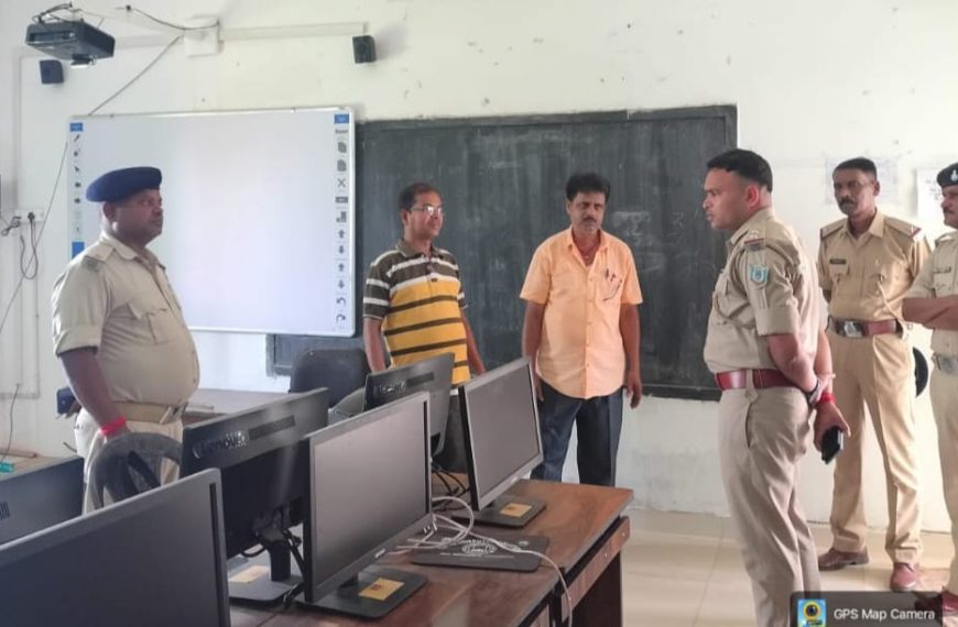 Gomia police station alert regarding safety of schools from thieves before summer vacation