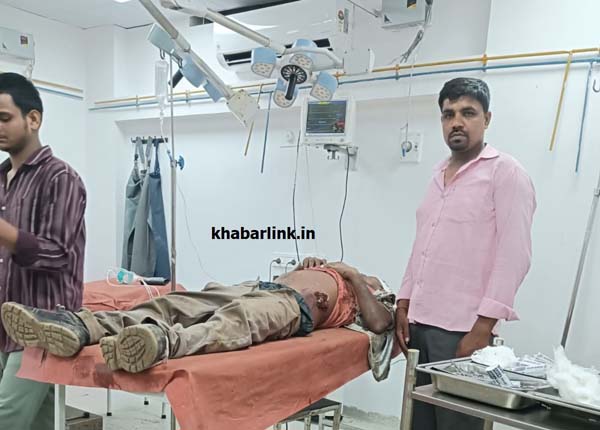 A young man was injured in an elephant attack in Gomia, his life was saved due to the prompt action of the elephant chase team.