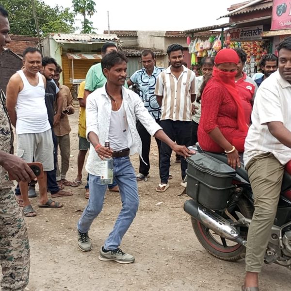 Gomia: Awareness campaign against substance abuse by IEL police and villagers