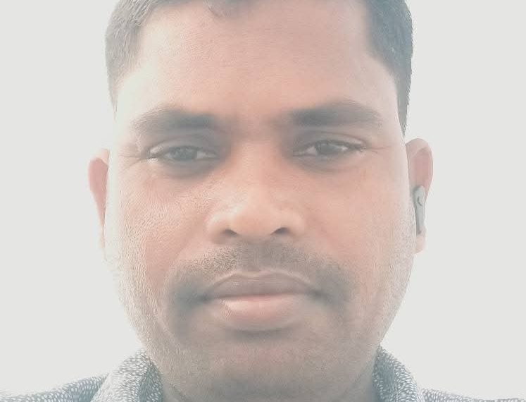 Gomia worker dies in Saudi road accident; family appeals to government to bring the body back.