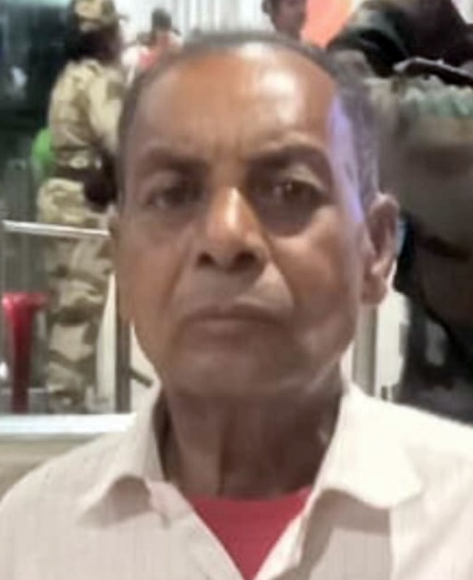 Elderly man drowns in well after slipping in Gomia; village in mourning.