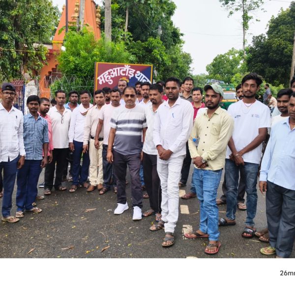Gomia: Villagers outraged over theft worth lakhs from four houses; police given a one-week ultimatum.