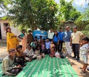 Gomia: A team from the HI-FI organization visited the Birhor settlement; they conducted a socio-economic survey and distributed food grains.