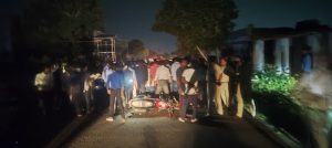 Gomia: One person died in a head-on collision between two motorcycles near Hosir Jamkadih; road blocked.
