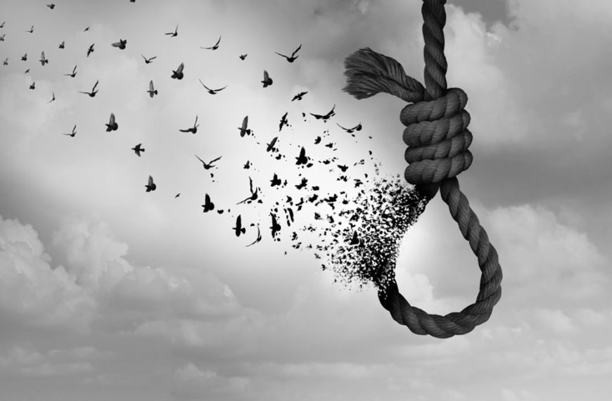 Gomia: A promising young woman from Gomia died by suicide in Pithoria, Ranchi; her brother has accused six people, including her boyfriend, of abetment to suicide.