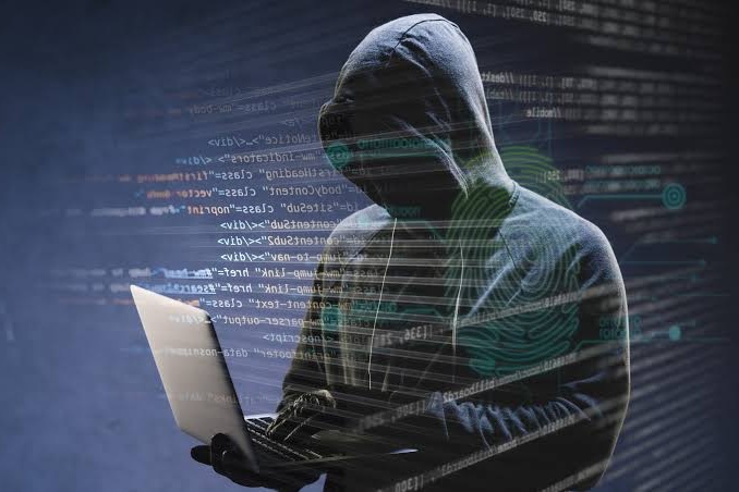 Gomia: Cyber fraud in Gomia—₹65,000 illegally withdrawn immediately after the loan amount was credited to the account; the mobile screen had turned white.