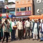 Gomia: Jharkhand agitators take to the streets; Gomia Post Office intersection blocked.