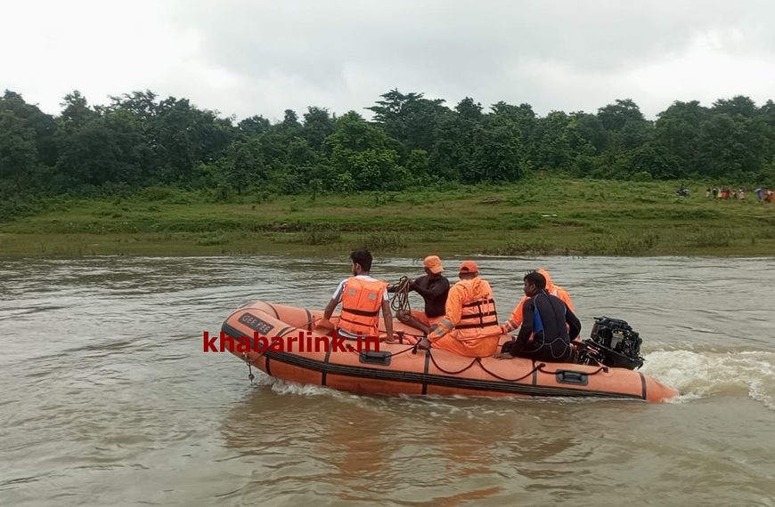 Gomia: Mundrika Yadav remains missing after 48 hours; NDRF engaged in search operations.